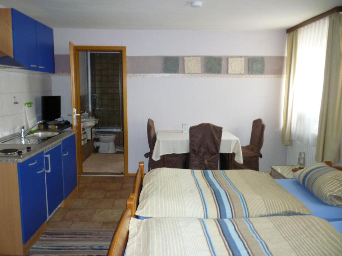 Gasthaus - Pension Am Buchberg Monchsdeggingen ภายนอก รูปภาพ